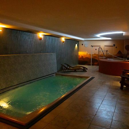 Wellness Hotel - Viktorka, Herecky Dum Česká Skalice Exterior foto